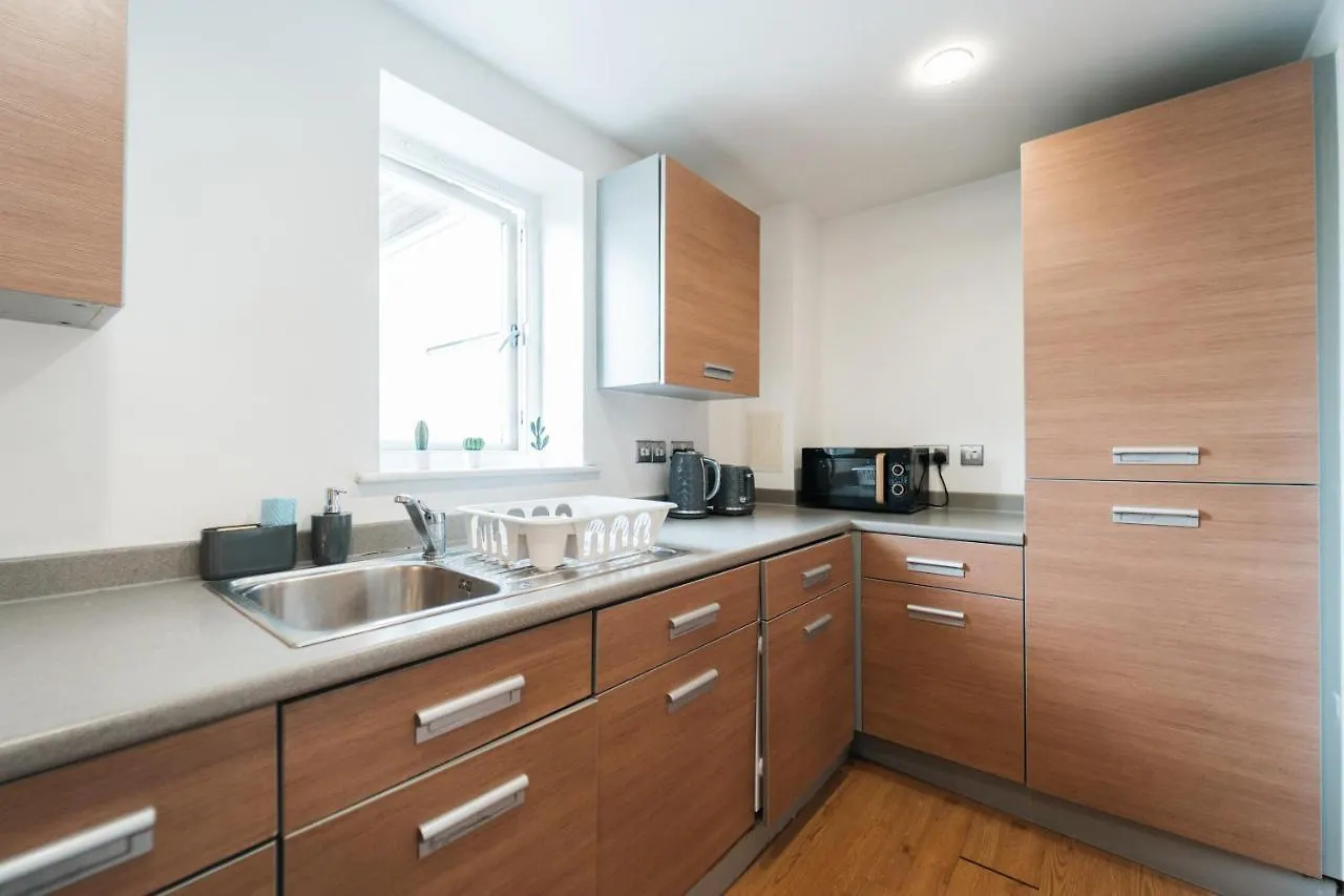 Lovely 2 Bedroom Flat Next To Victoria Park London Apartment